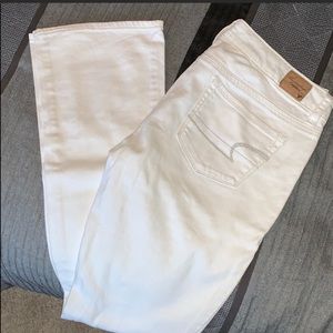 American Eagle white jeans